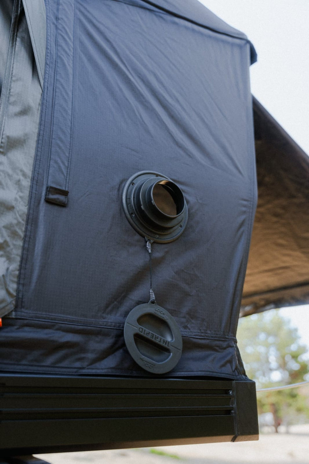INTREPID CAMP GEAR GEO 2.5 PRO ROOFTOP TENT