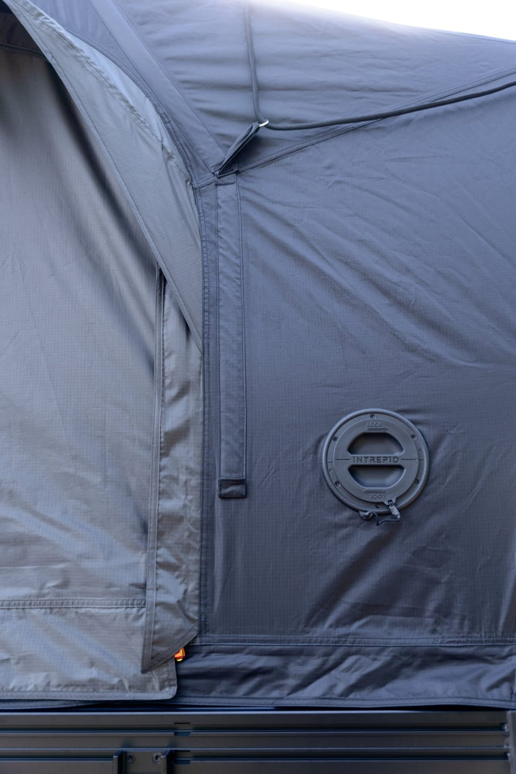 INTREPID CAMP GEAR GEO 2.5 PRO ROOFTOP TENT