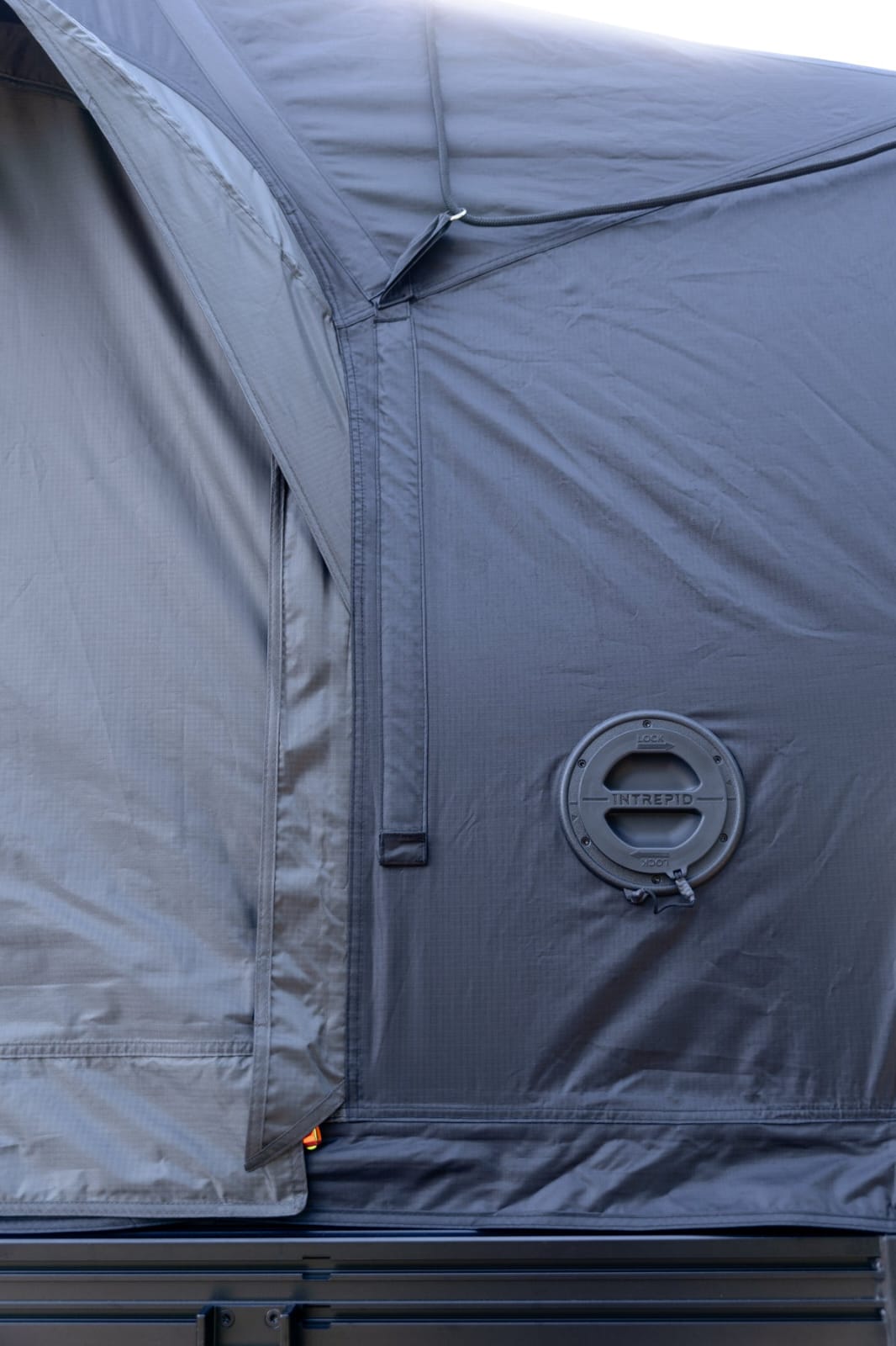 INTREPID CAMP GEAR GEO 2.5 PRO ROOFTOP TENT