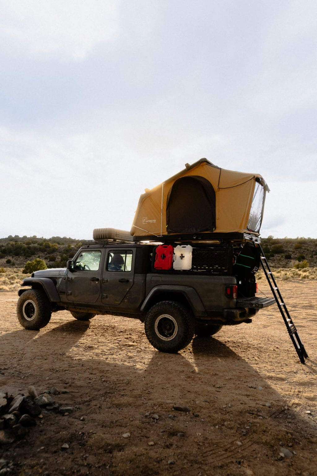 INTREPID CAMP GEAR GEO 2.5 PRO ROOFTOP TENT